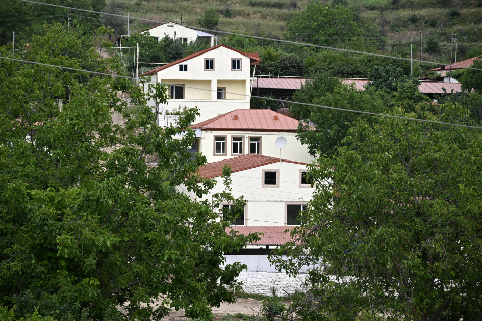 President Ilham Aliyev visited Guzeykhirman village in Khojavend district (PHOTO)