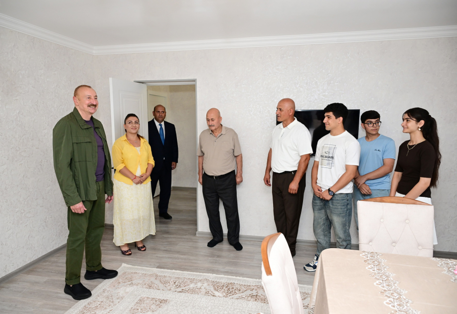 President Ilham Aliyev visited Guzeykhirman village in Khojavend district (PHOTO)