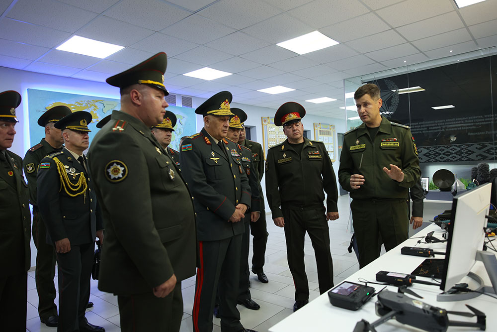 Azerbaijan's Chief of General Staff arrives in Belarus on official visit (PHOTO)