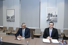 Azerbaijan's FM Bayramov meets WCO secretary general (PHOTO)