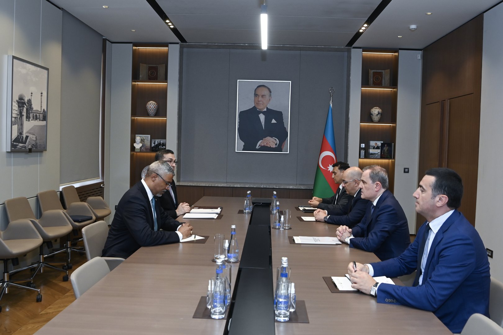 Azerbaijan's FM Bayramov meets WCO secretary general (PHOTO)