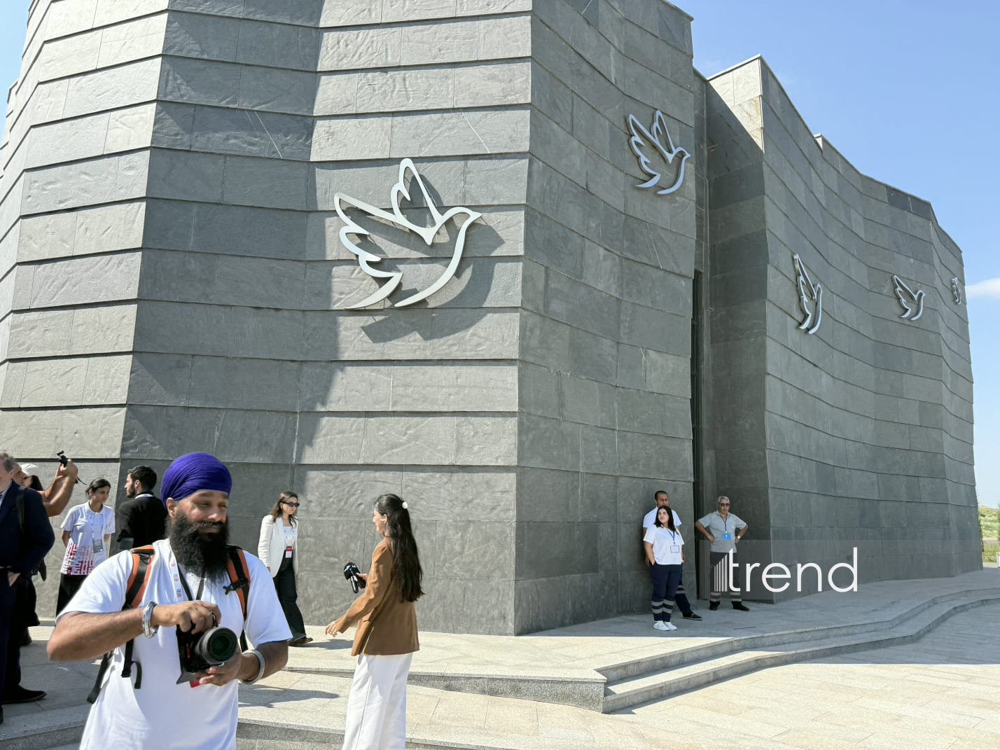 Shusha Global Media Forum participants visit Khojaly Genocide Memorial (PHOTO)