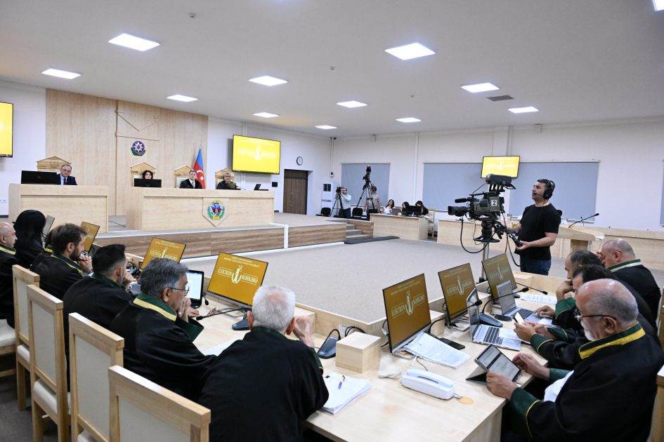 Baku court holds hearing on appeal by convicted Armenian citizens (PHOTO)