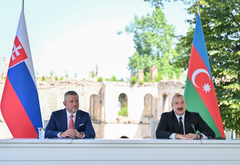 President Ilham Aliyev, President of Slovakia make press statements (PHOTO)