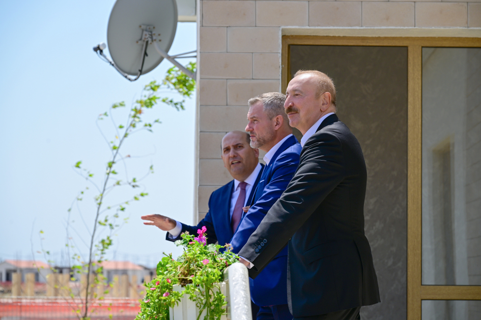 President Ilham Aliyev, President of Slovakia review construction progress in Bash Garvand village of Aghdam district (PHOTO)