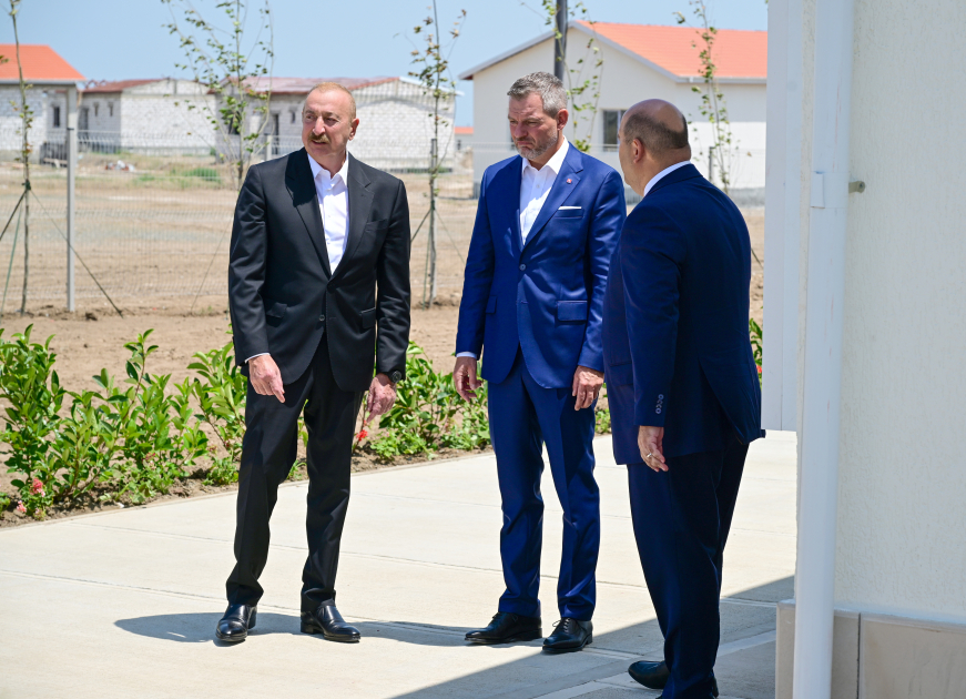 President Ilham Aliyev, President of Slovakia review construction progress in Bash Garvand village of Aghdam district (PHOTO)
