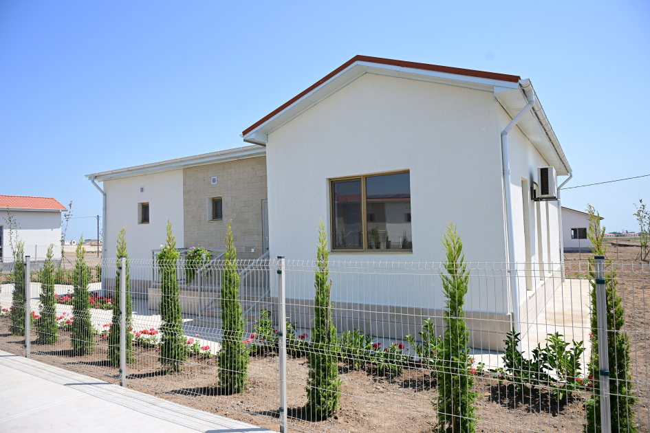 President Ilham Aliyev, President of Slovakia review construction progress in Bash Garvand village of Aghdam district (PHOTO)