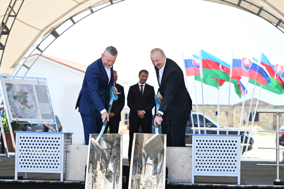 President Ilham Aliyev, President of Slovakia review construction progress in Bash Garvand village of Aghdam district (PHOTO)