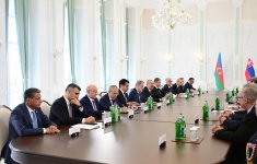 President Ilham Aliyev holds expanded meeting with President of Slovakia in Shusha (PHOTO)