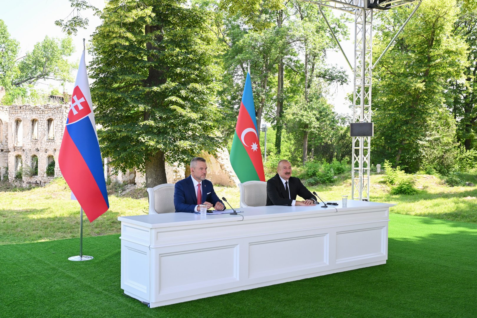 President Ilham Aliyev, President of Slovakia make press statements (PHOTO/VIDEO)