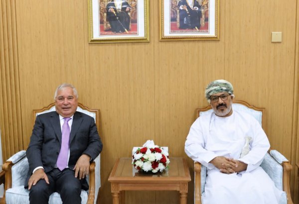 Tajikistan, Oman discuss trade, joint investment initiatives in Muscat