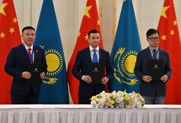 Kazakhstan, China sign commercial deals worth over $15B in Shanghai