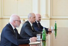 President Ilham Aliyev receives John Deere delegation (PHOTO/VIDEO)