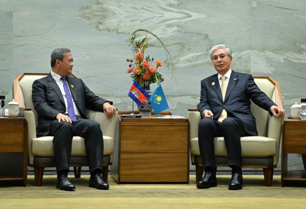 Tokayev, Cambodian PM outline roadmap for trade, digital partnership