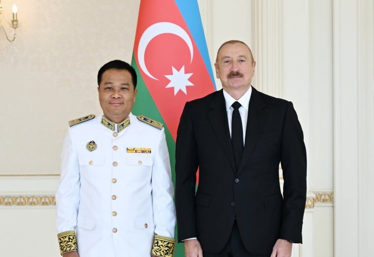President Ilham Aliyev accepts credentials of new Cambodian ambassador to Azerbaijan (PHOTO)