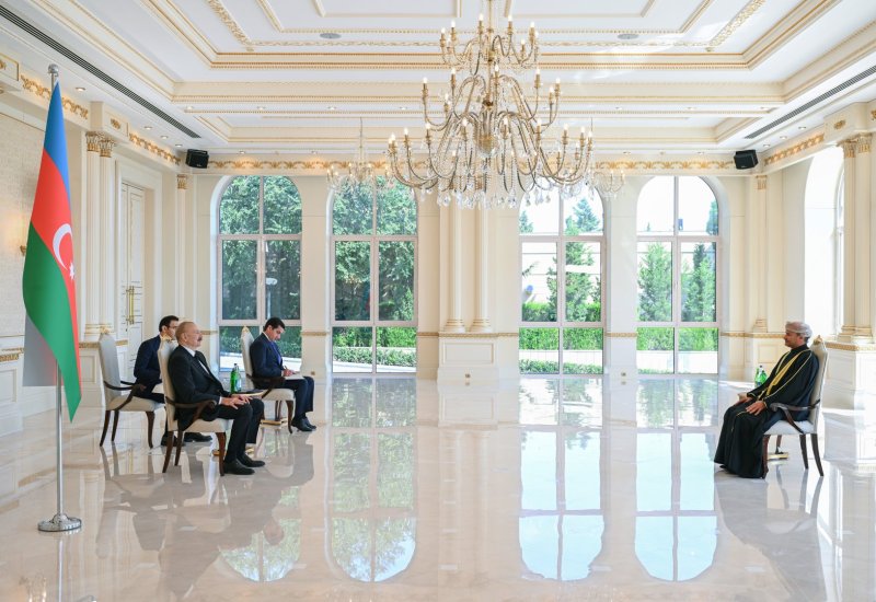 President Ilham Aliyev accepts credentials of Oman's newly appointed ambassador (PHOTO)