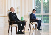 President Ilham Aliyev receives credentials of Ireland’s newly appointed ambassador (PHOTO)