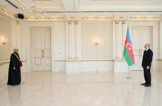 President Ilham Aliyev accepts credentials of Oman's newly appointed ambassador (PHOTO)