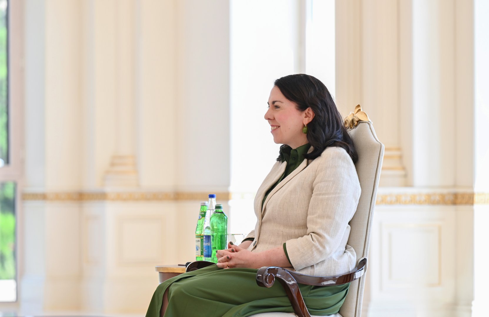 President Ilham Aliyev receives credentials of Ireland’s newly appointed ambassador (PHOTO)
