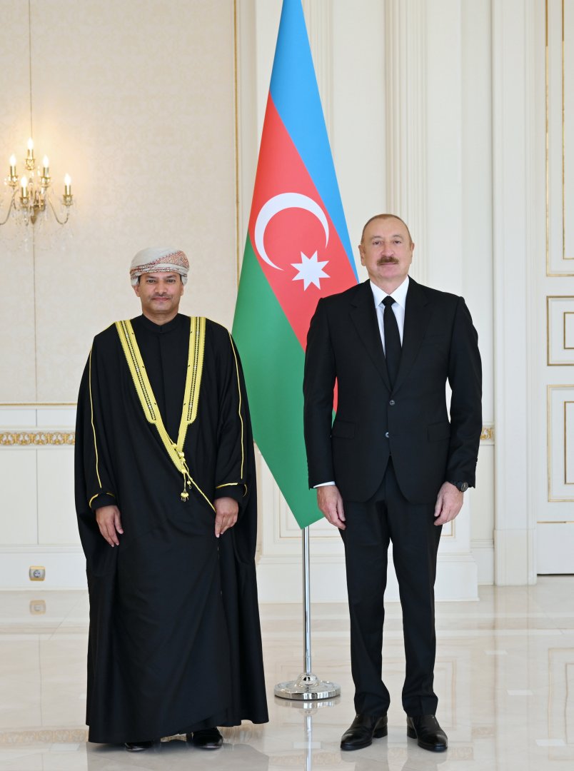 President Ilham Aliyev accepts credentials of Oman's newly appointed ambassador (PHOTO)