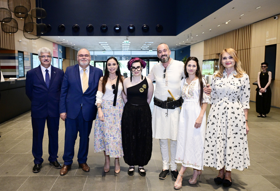 Leyla Aliyeva attends presentation of "Azerbaijani Carpets - From Tradition to Contemporary Art" exhibition in Budapest (PHOTO)
