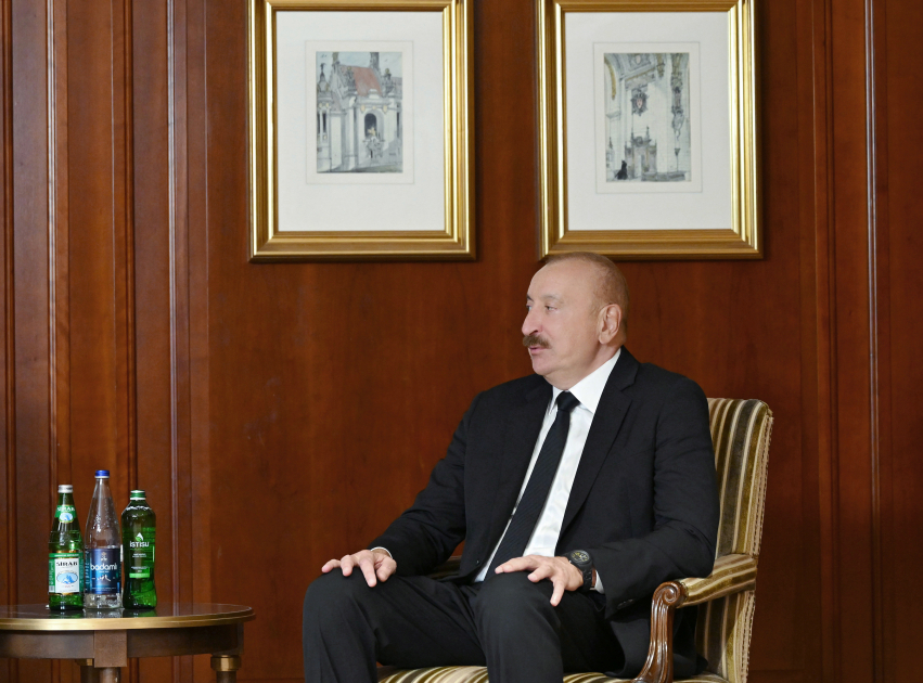 President Ilham Aliyev meets with Chairman of Eastern Committee of German Economy Michael Harms (PHOTO/VIDEO)