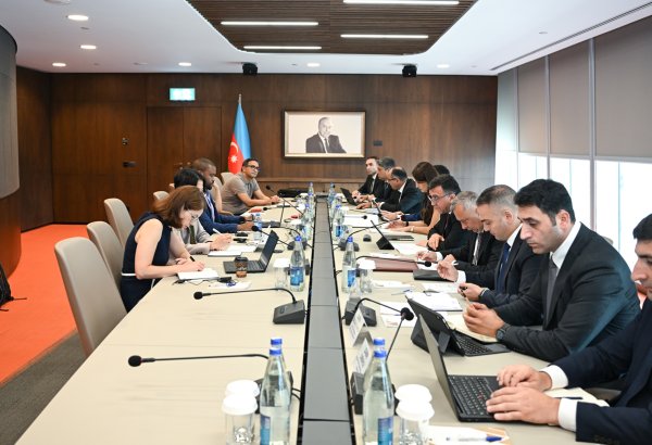 Azerbaijan and IMF discuss cooperation issues (PHOTO)