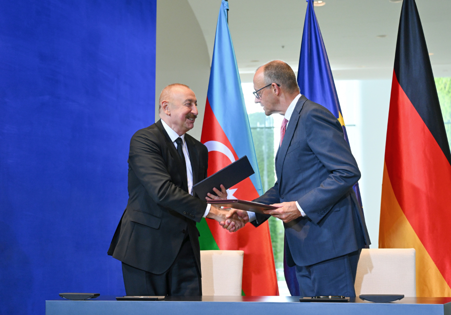 Azerbaijan-Germany documents signed in Berlin (PHOTO)