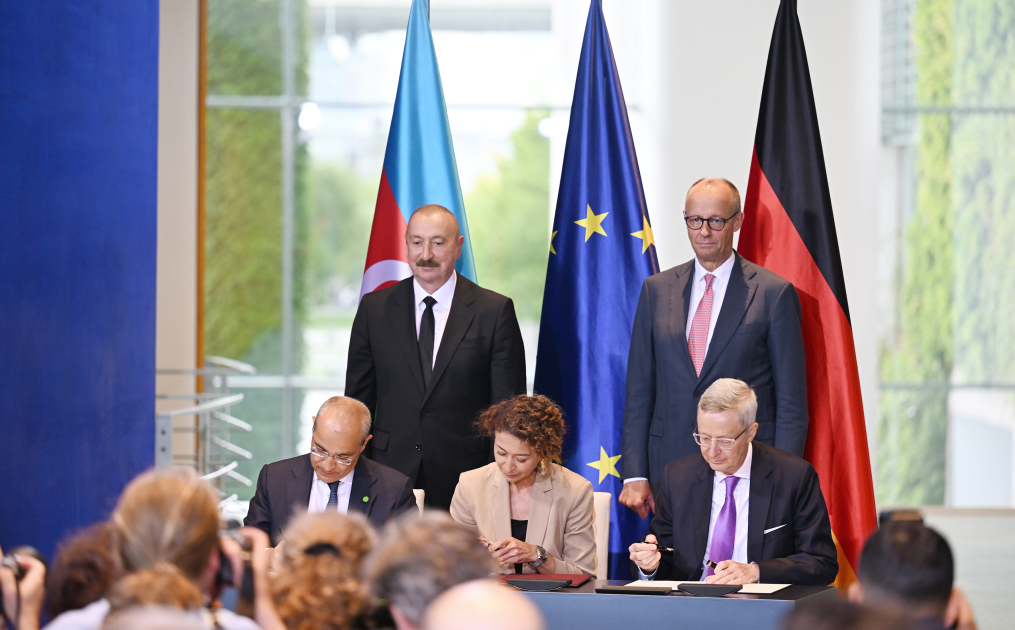 Azerbaijan-Germany documents signed in Berlin (PHOTO)