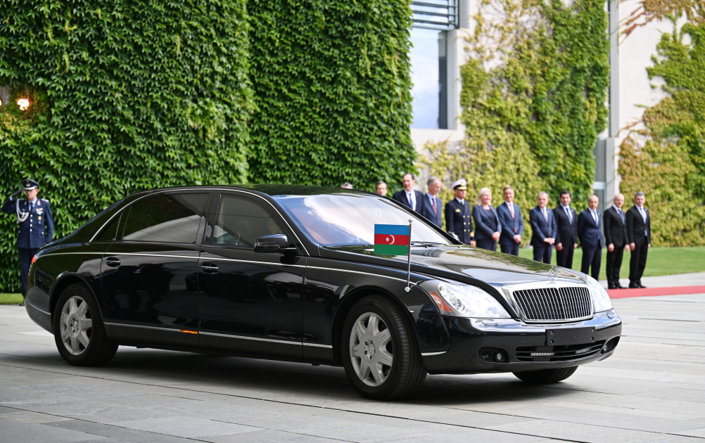 Berlin hosts official welcome ceremony for President Ilham Aliyev (PHOTO/VIDEO)