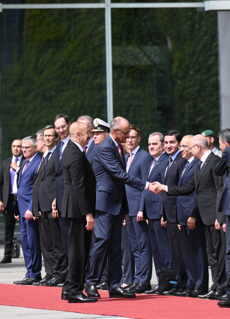 Berlin hosts official welcome ceremony for President Ilham Aliyev (PHOTO/VIDEO)