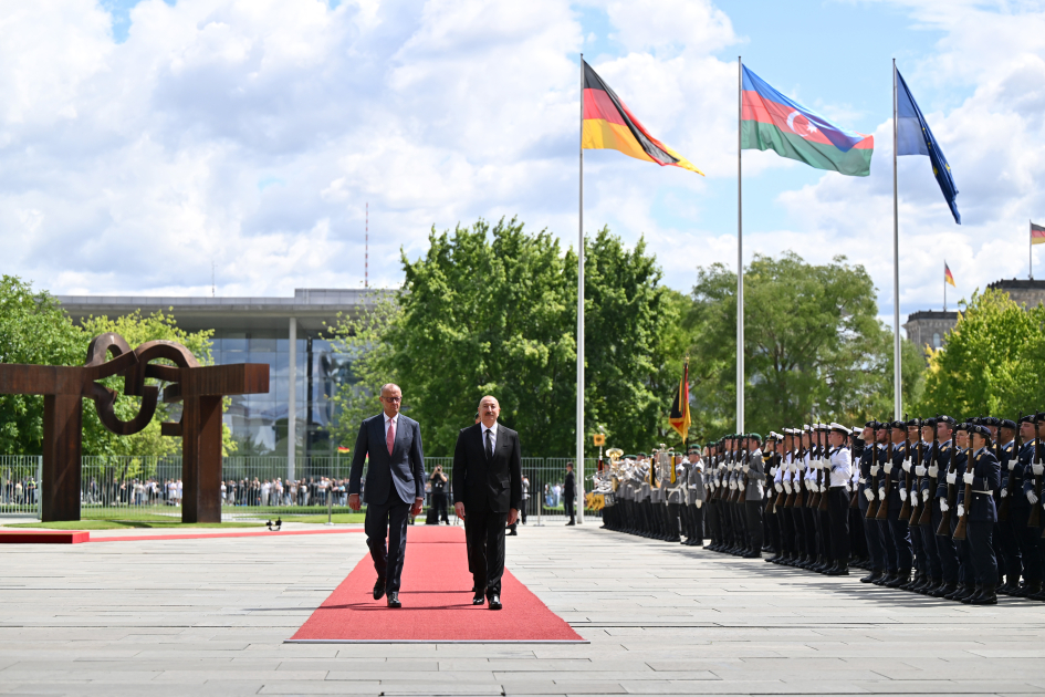 Berlin hosts official welcome ceremony for President Ilham Aliyev (PHOTO/VIDEO)
