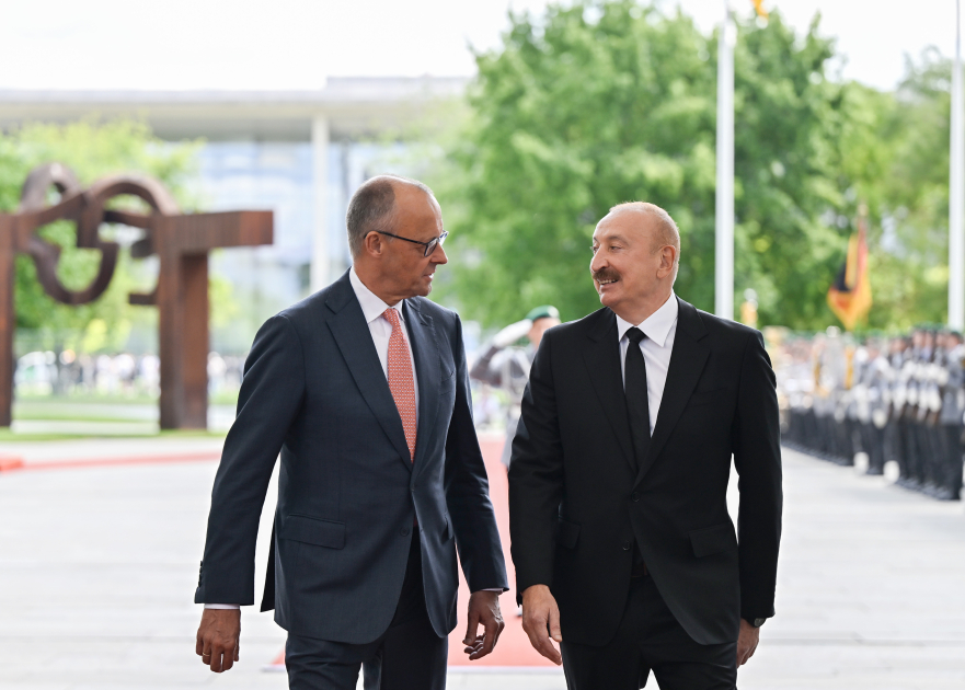 Berlin hosts official welcome ceremony for President Ilham Aliyev (PHOTO/VIDEO)