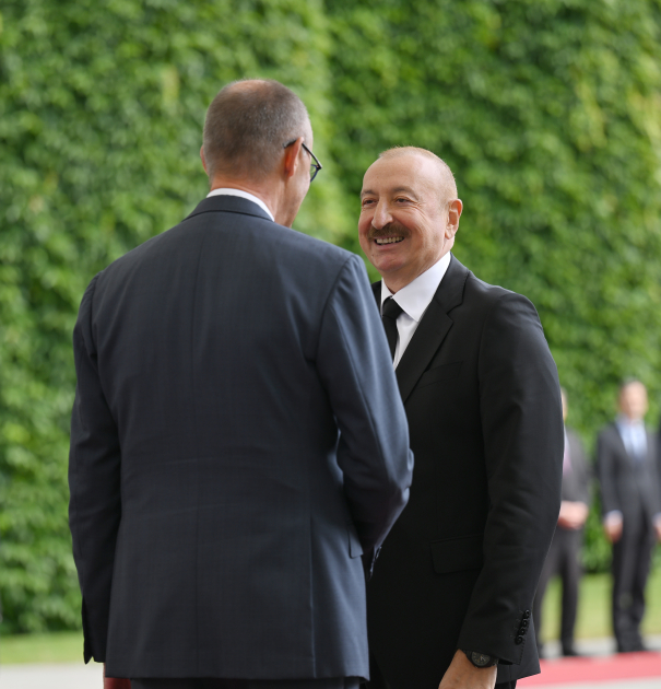 Berlin hosts official welcome ceremony for President Ilham Aliyev (PHOTO/VIDEO)