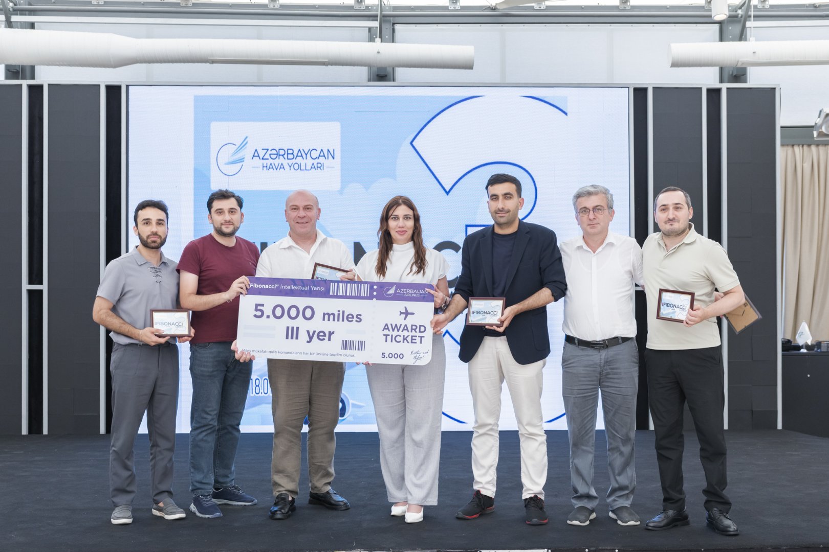 Azerbaijan Airlines organizes “Fibonacci” intellectual competition for media representatives to mark National Press Day (PHOTO)