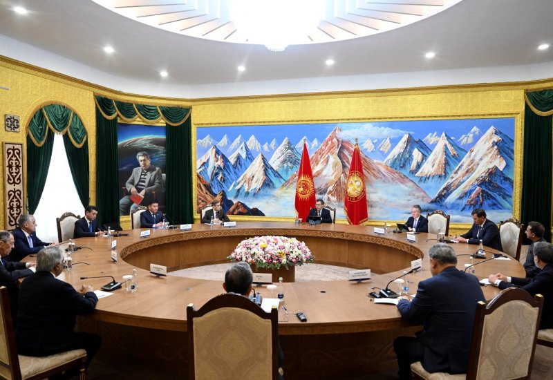 Kyrgyz President calls for stronger SCO cooperation on security and economy