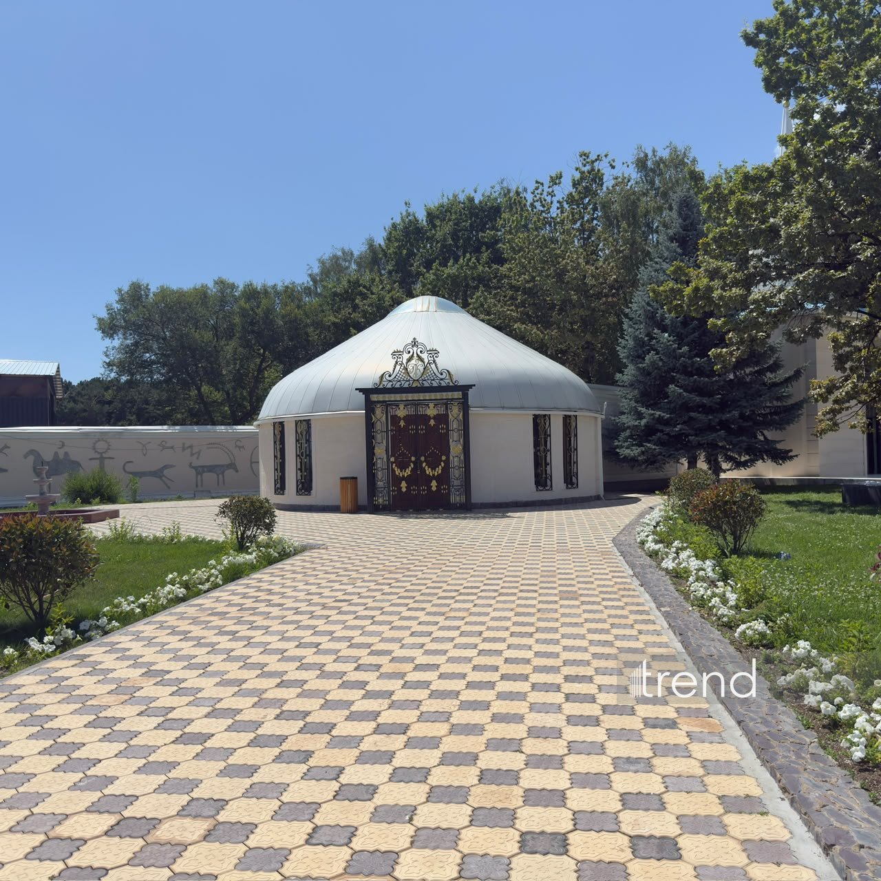 Five faiths, one message of unity as Azerbaijani journalists visit Kyrgyzstan’s Rukh Ordo (PHOTO)
