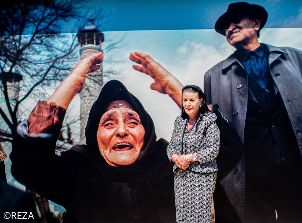 President of Malta visits Reza Deghati's photo exhibition on Khojaly genocide (PHOTO)