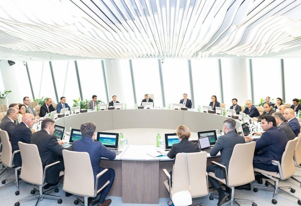 Azerbaijan discusses expanding range of insurance products