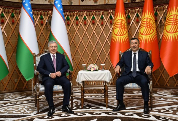 Kyrgyzstan, Uzbekistan sign package of bilateral agreements