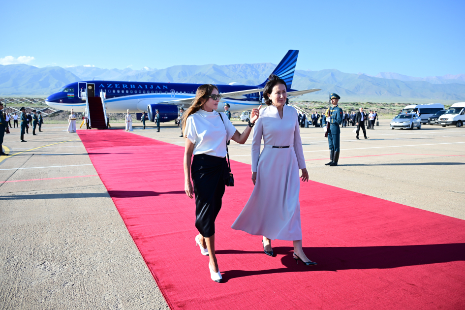 President Ilham Aliyev arrives in Kyrgyzstan for state visit (PHOTO/VIDEO)