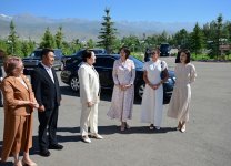First Lady Mehriban Aliyeva visits “Altyn Balalyk” Health and Rehabilitation Center in Cholpon-Ata (PHOTO/VIDEO)
