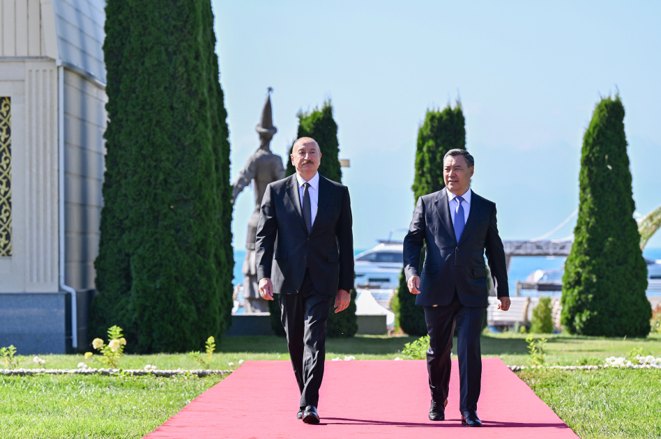 Official welcoming ceremony held for President Ilham Aliyev in Cholpon-Ata (PHOTO/VIDEO)