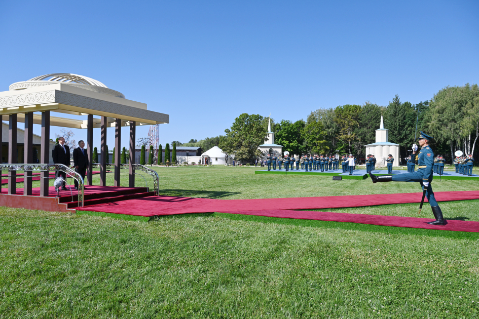 Official welcoming ceremony held for President Ilham Aliyev in Cholpon-Ata (PHOTO/VIDEO)