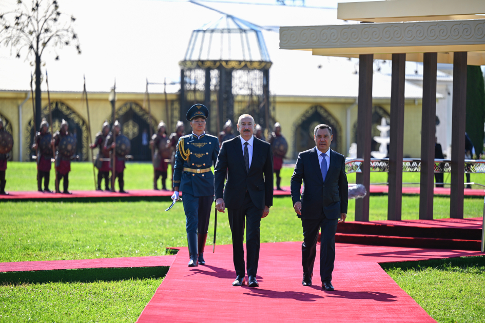 Official welcoming ceremony held for President Ilham Aliyev in Cholpon-Ata (PHOTO/VIDEO)