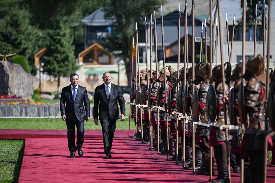 Official welcoming ceremony held for President Ilham Aliyev in Cholpon-Ata (PHOTO/VIDEO)