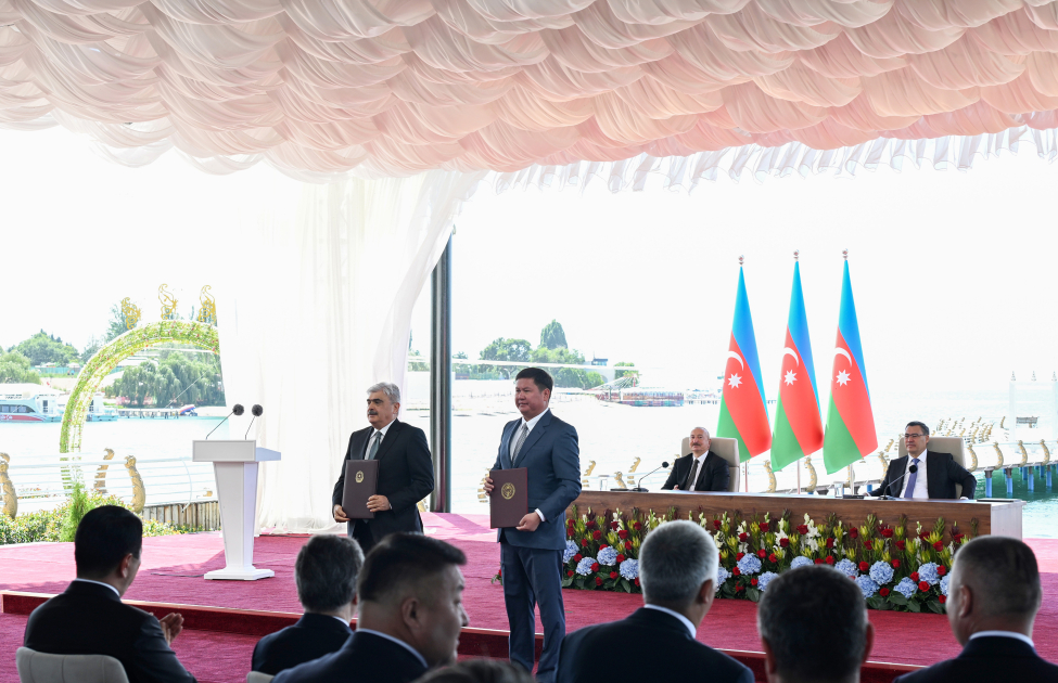 Azerbaijan and Kyrgyzstan exchanged documents signed (PHOTO/VIDEO)