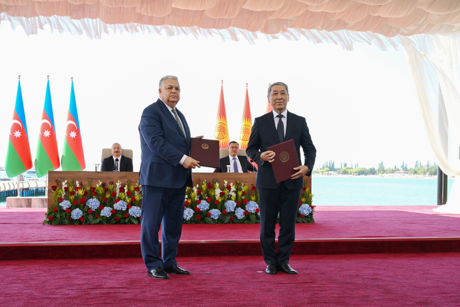 Azerbaijan and Kyrgyzstan exchanged documents signed (PHOTO/VIDEO)
