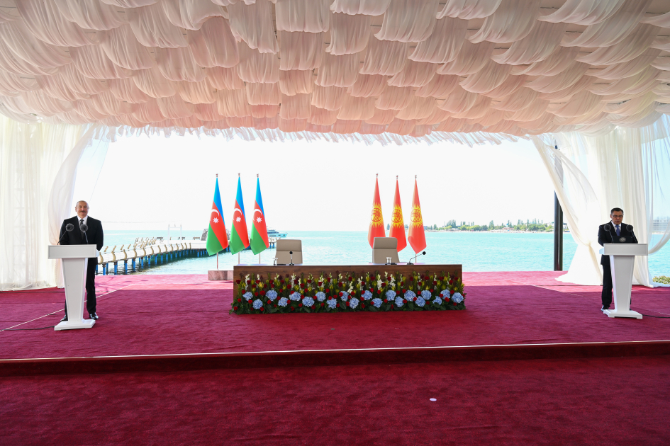 Award ceremony held for President Ilham Aliyev and Kyrgyz President Sadyr Japarov (PHOTO/VIDEO)