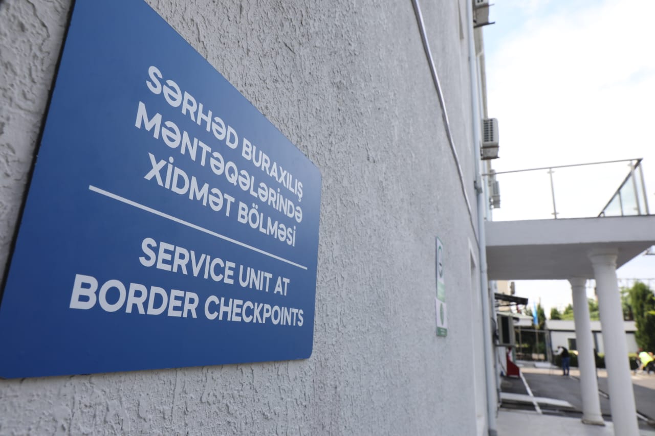 Azerbaijan and Georgia to double border crossing speed in railway transport (PHOTO)